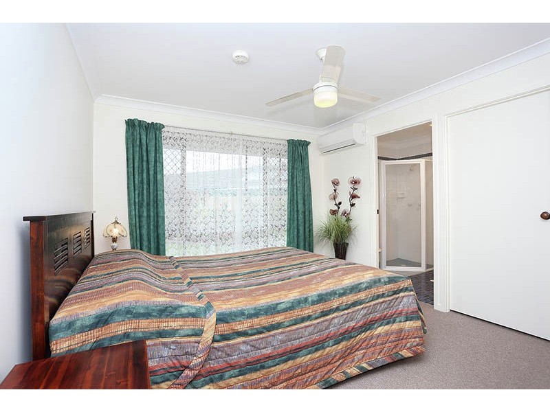 15 Carter Court, Sandstone Point QLD 4511