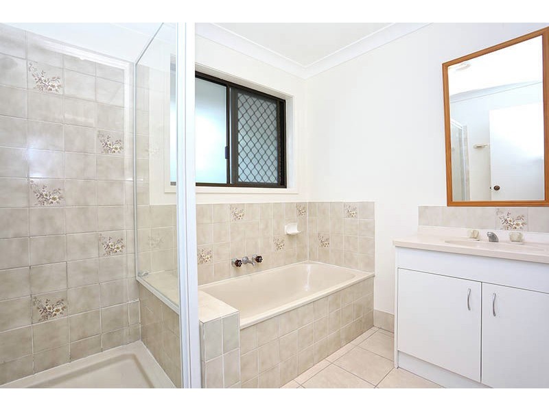 15 Carter Court, Sandstone Point QLD 4511
