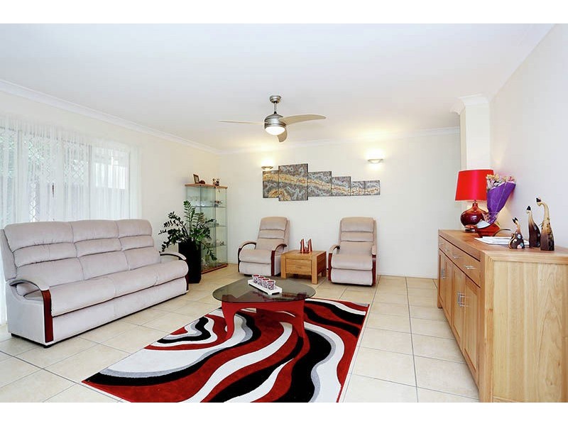 34 Gordon Crescent, Sandstone Point QLD 4511