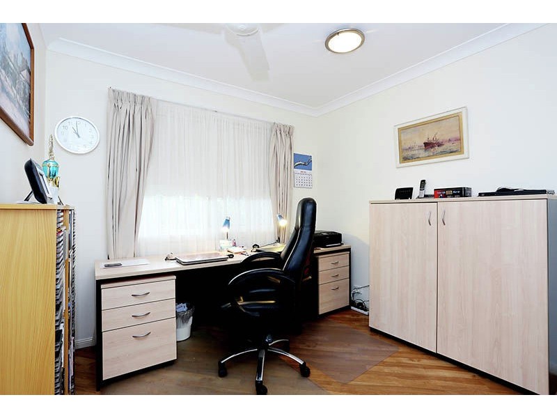 34 Gordon Crescent, Sandstone Point QLD 4511