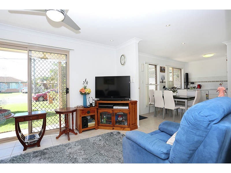 27 Pheasant Avenue, Banksia Beach QLD 4507