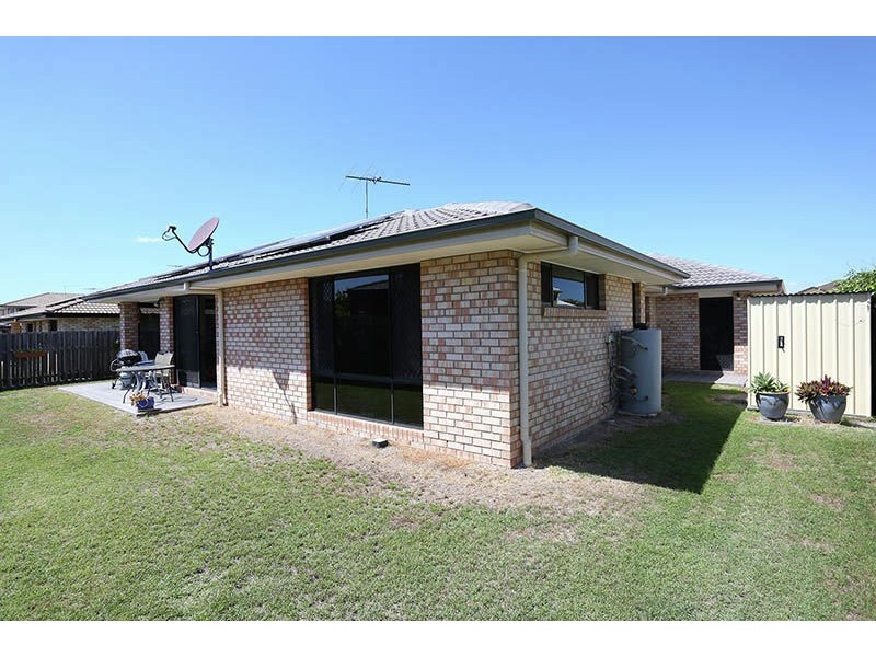 248 Bestmann Rd, Sandstone Point QLD 4511