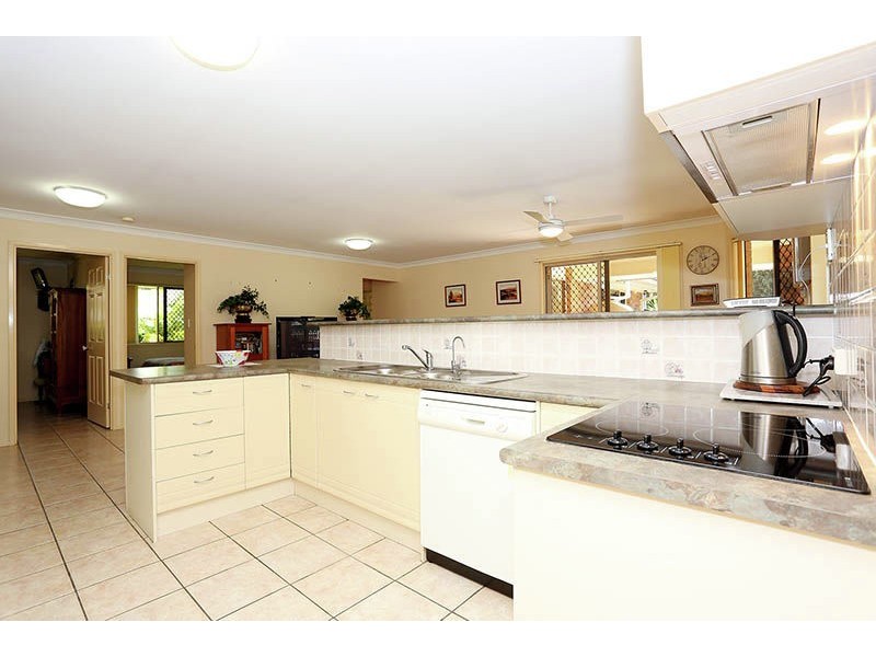 54 Voyagers Drive, Banksia Beach QLD 4507
