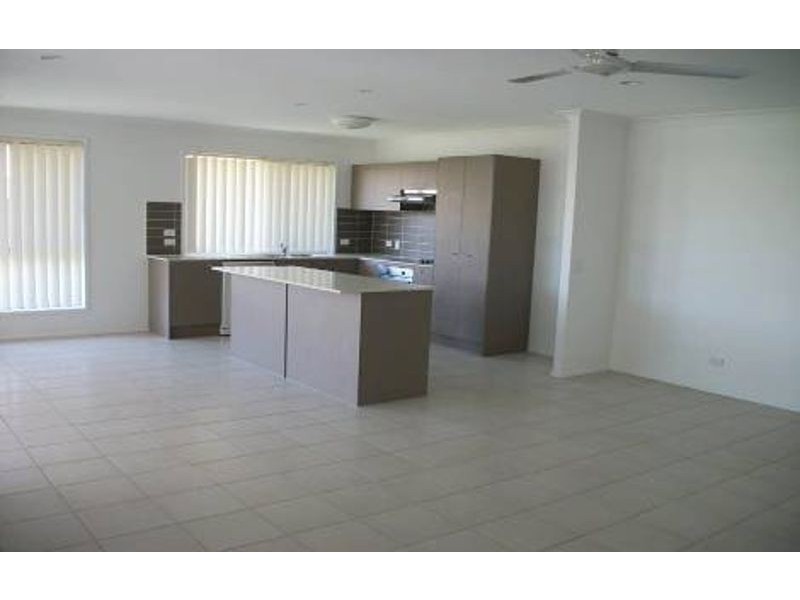 17 Peacherine Circuit, Bellmere QLD 4510