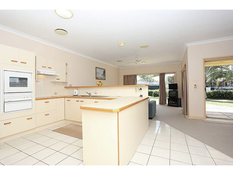 1/89 Oleander Drive, Bongaree QLD 4507