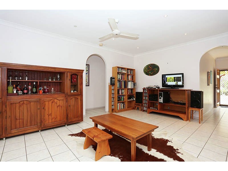 19 Triton Crt, Ningi QLD 4511