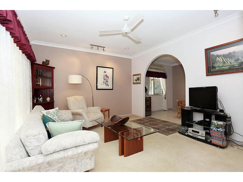 19 Triton Crt, Ningi QLD 4511