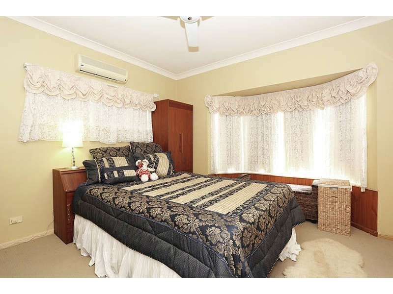 19 Triton Crt, Ningi QLD 4511