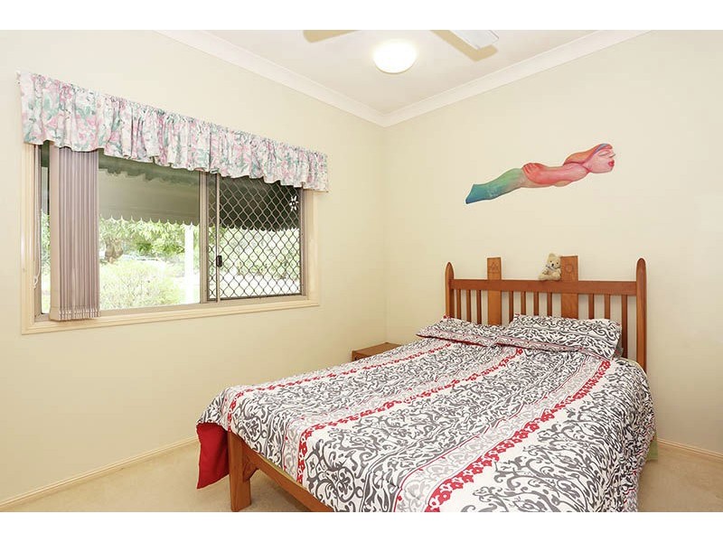 19 Triton Crt, Ningi QLD 4511