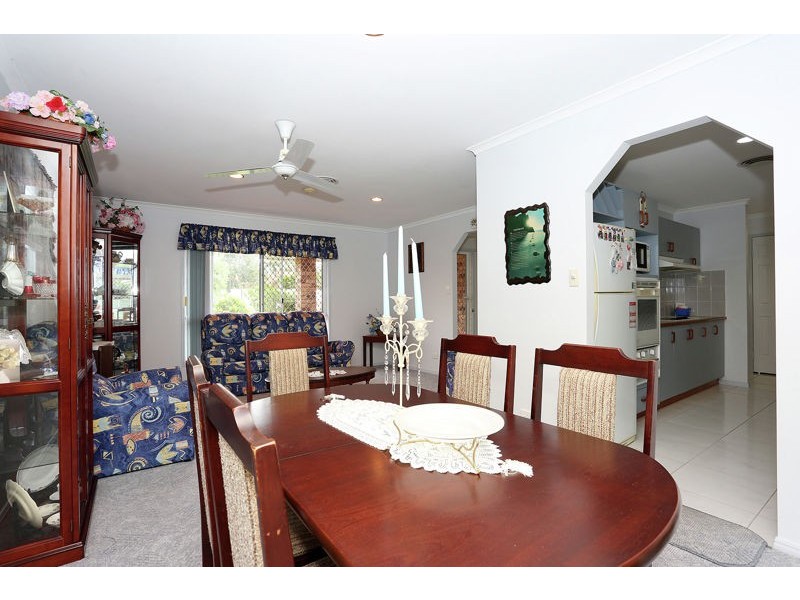 5 Bayswater Crt, Sandstone Point QLD 4511