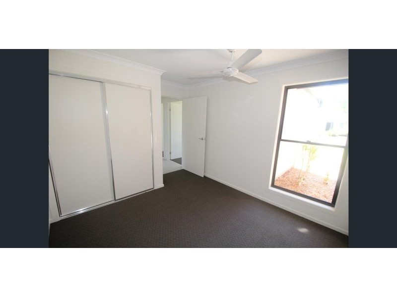 11 Sinclair Place, Ningi QLD 4511