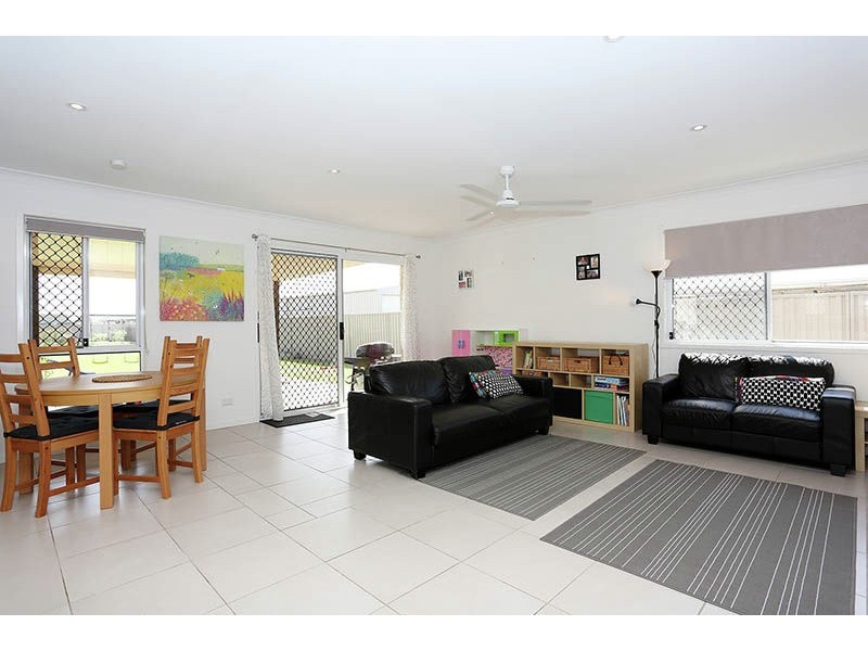 135 Peel Road, Ningi QLD 4511