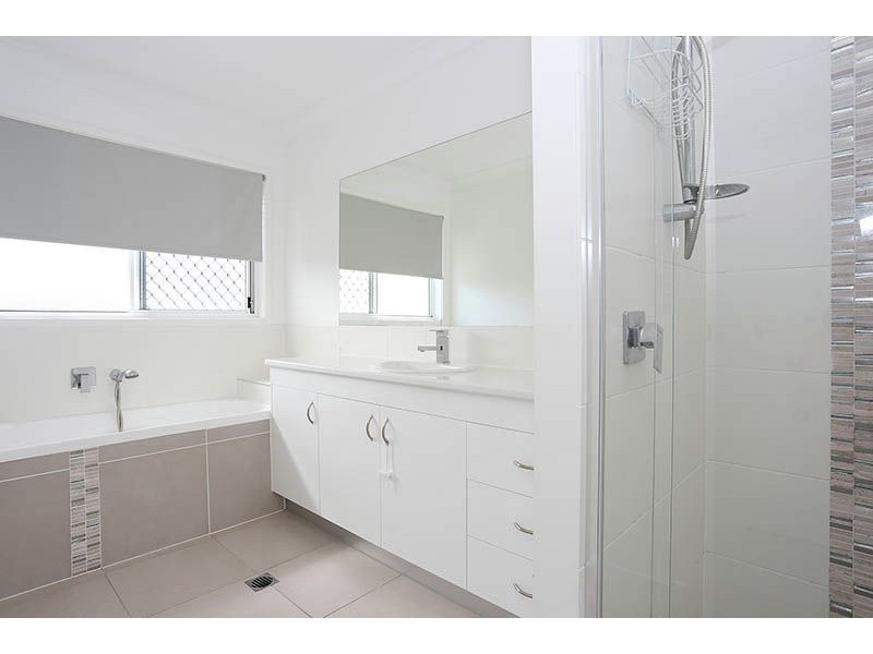 135 Peel Road, Ningi QLD 4511