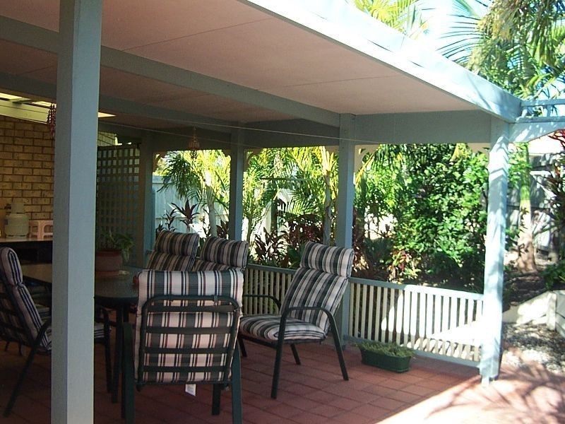 18 Salmon Place, Sandstone Point QLD 4511