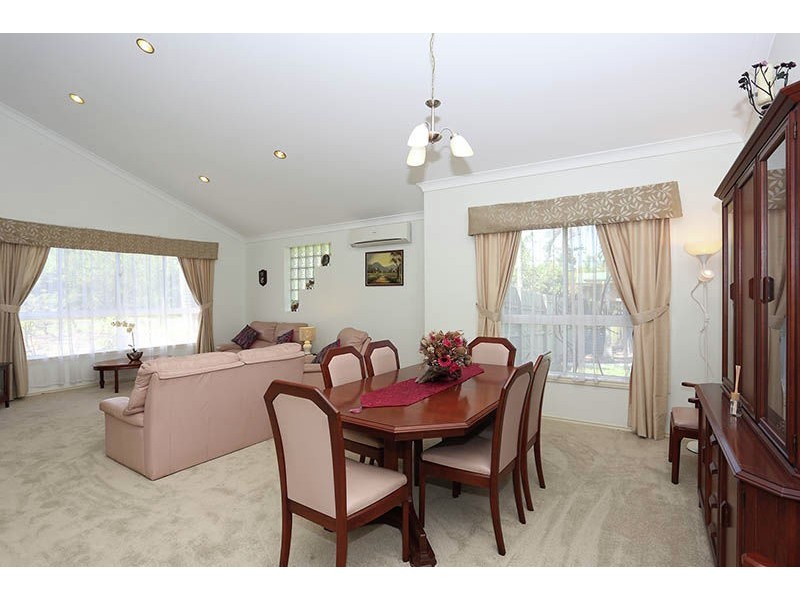 2-4 Lever Court, Ningi QLD 4511
