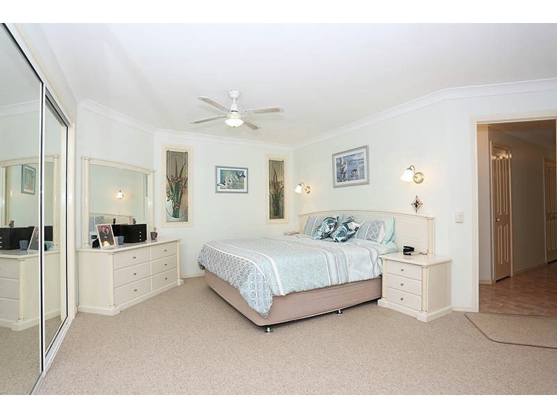 2-4 Lever Court, Ningi QLD 4511