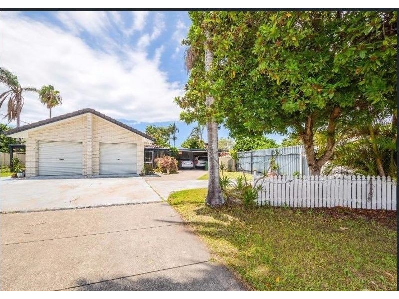 1/8 Dianthus Ave,, Banksia Beach QLD 4507