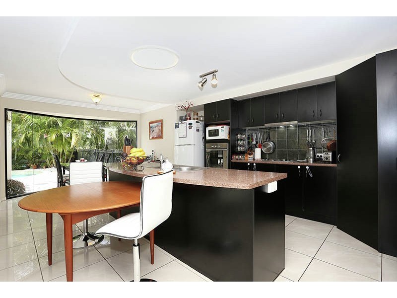 37 Wrenaus Way, Ningi QLD 4511