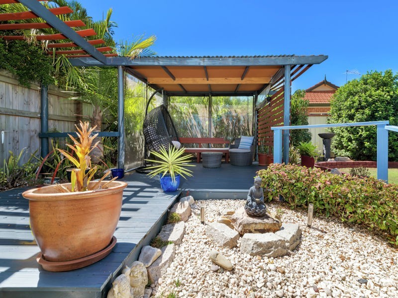 4 Trent Court, Sandstone Point QLD 4511