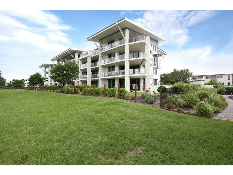 15/8A Spinnaker Drive, Sandstone Point QLD 4511