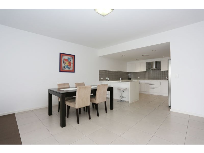 15/8A Spinnaker Drive, Sandstone Point QLD 4511