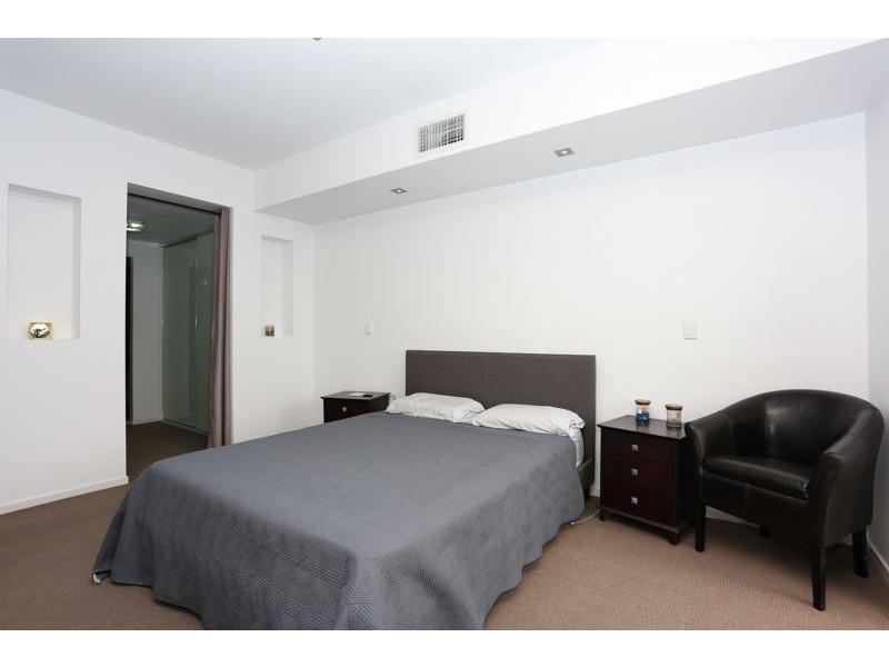 15/8A Spinnaker Drive, Sandstone Point QLD 4511