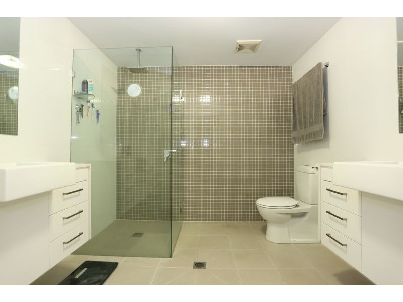 15/8A Spinnaker Drive, Sandstone Point QLD 4511