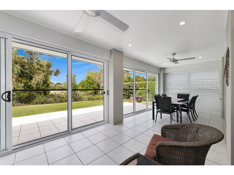 19 Vanillalily Cl, Banksia Beach QLD 4507