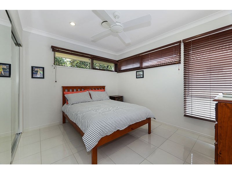 19 Vanillalily Cl, Banksia Beach QLD 4507