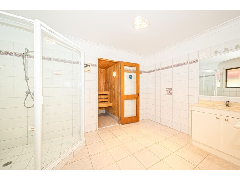 33 Voyagers Drive, Banksia Beach QLD 4507