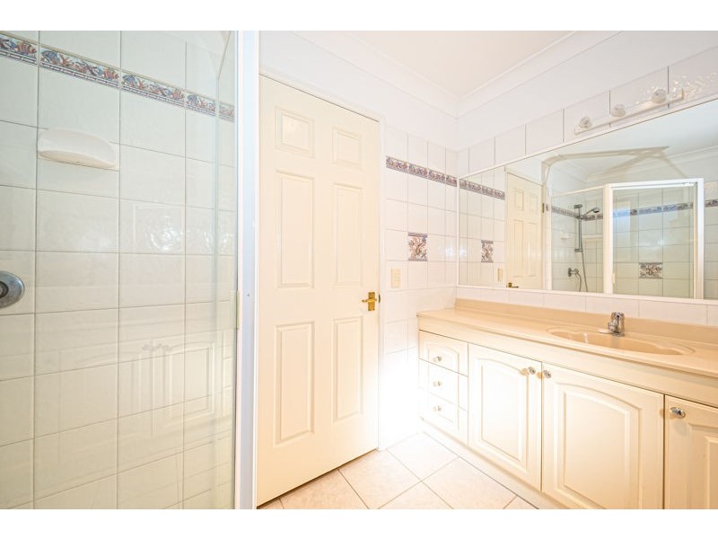 33 Voyagers Drive, Banksia Beach QLD 4507