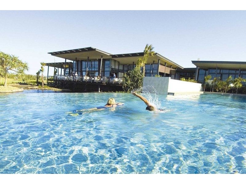 33 Voyagers Drive, Banksia Beach QLD 4507