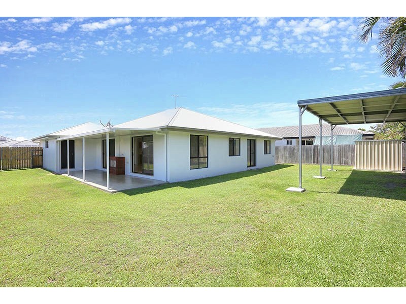17 Wategoes Street, Sandstone Point QLD 4511