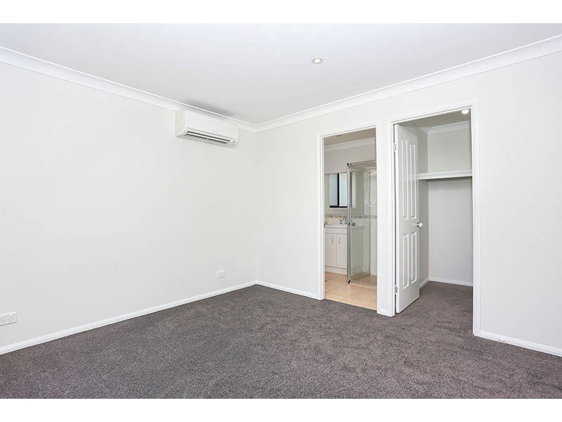 17 Wategoes Street, Sandstone Point QLD 4511