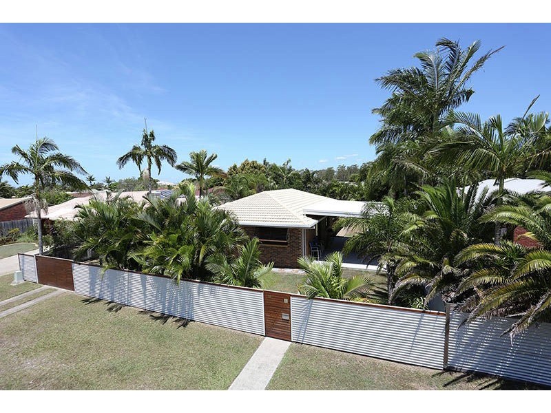 32 Hawaii Crescent, Banksia Beach QLD 4507