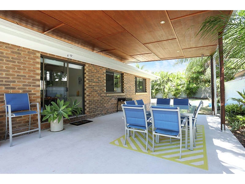 32 Hawaii Crescent, Banksia Beach QLD 4507