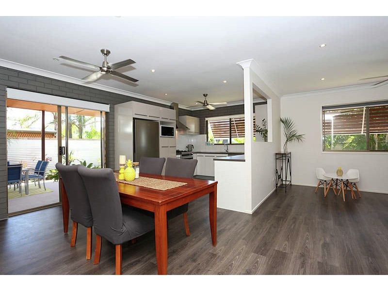 32 Hawaii Crescent, Banksia Beach QLD 4507