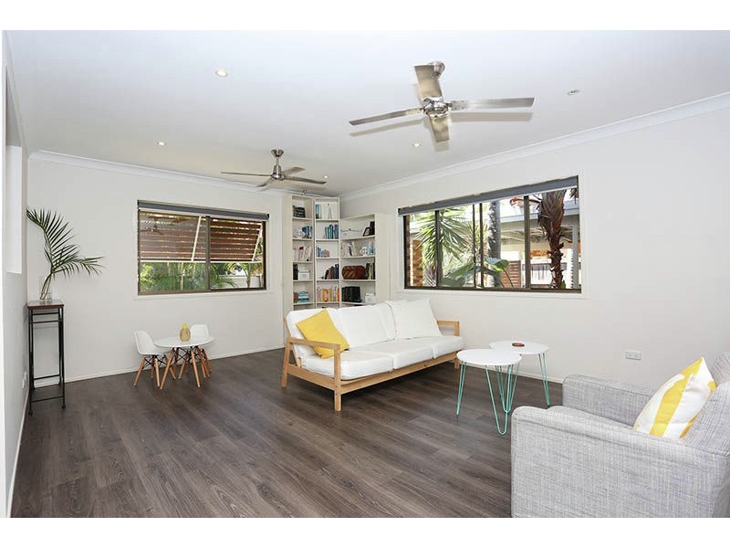 32 Hawaii Crescent, Banksia Beach QLD 4507
