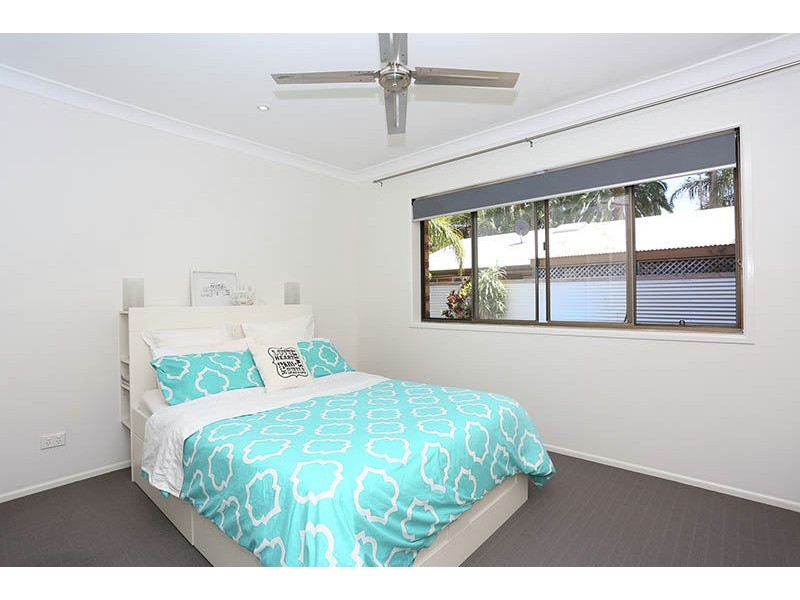32 Hawaii Crescent, Banksia Beach QLD 4507