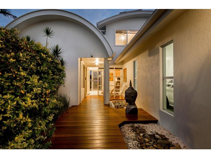110 Kangaroo Avenue, Bongaree QLD 4507