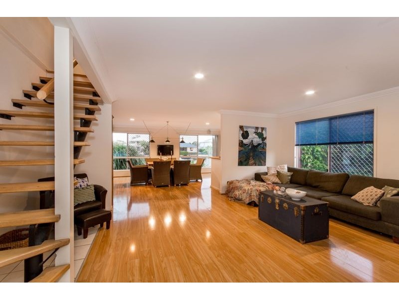 110 Kangaroo Avenue, Bongaree QLD 4507