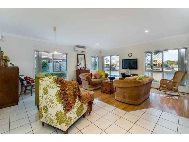 110 Kangaroo Avenue, Bongaree QLD 4507