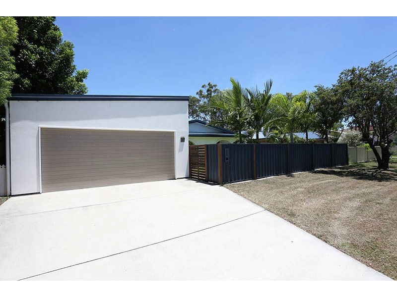 27 Charlotte Avenue, Bongaree QLD 4507