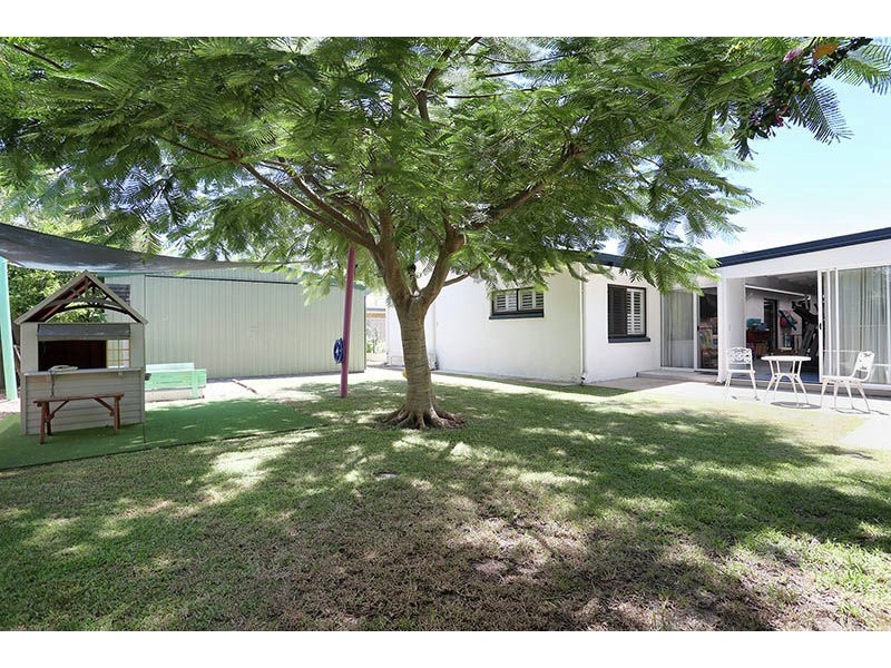 27 Charlotte Avenue, Bongaree QLD 4507