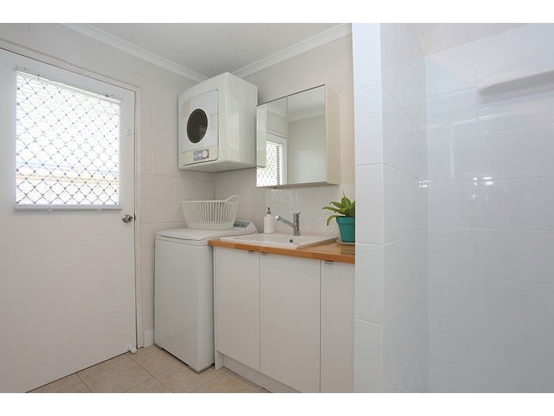 27 Charlotte Avenue, Bongaree QLD 4507