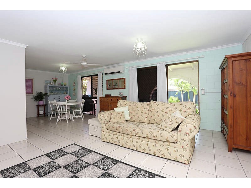 27 Charlotte Avenue, Bongaree QLD 4507