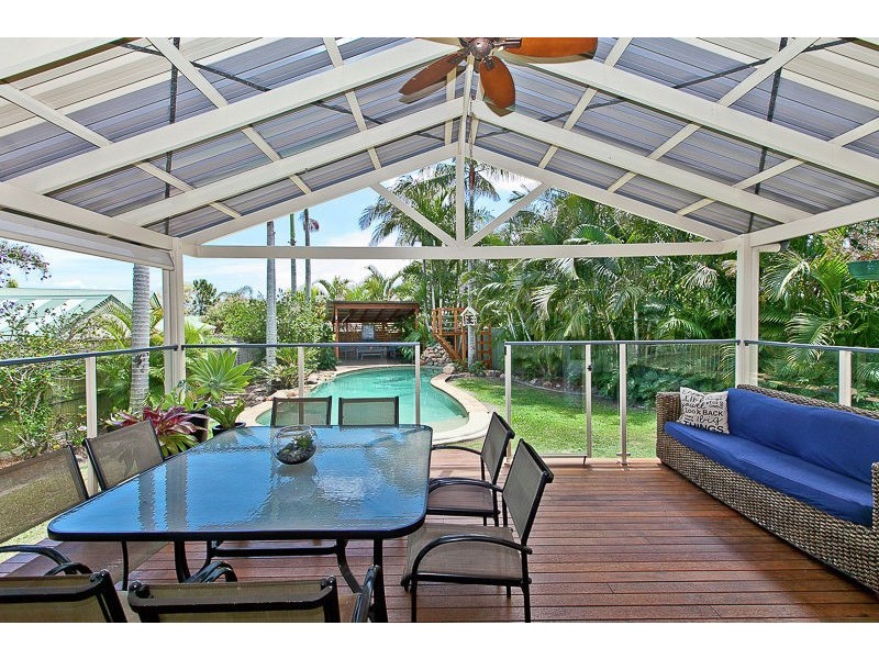 7 Trevally Place, Sandstone Point QLD 4511