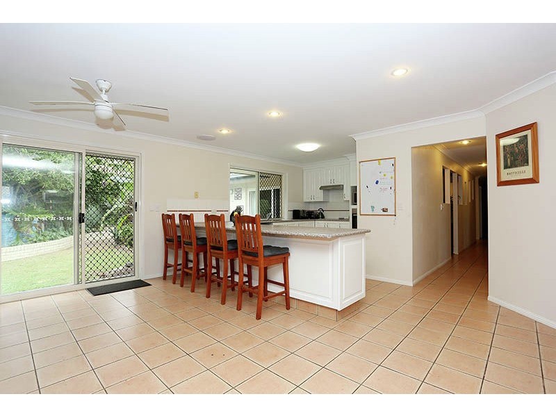 7 Trevally Place, Sandstone Point QLD 4511