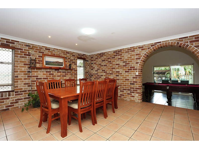 7 Trevally Place, Sandstone Point QLD 4511