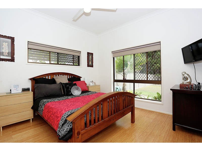73 Lachlan Crescent, Sandstone Point QLD 4511